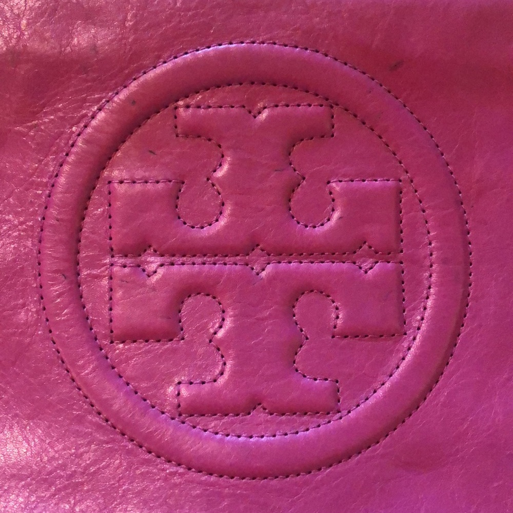 Raspberry Tory Burch Clutch - Picture 6 of 11